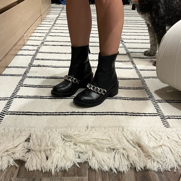 Jessica Buurman Black Leather Chain Ankle Boots - Picture 7 of 7